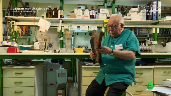 La reacción de un médico al ver los ingredientes de una barra de pan industrial: "Es una bomba de la II Guerra Mundial" La reacción de un médico al ver los ingredientes de una barra de pan industrial: "Es una bomba de la II Guerra Mundial"