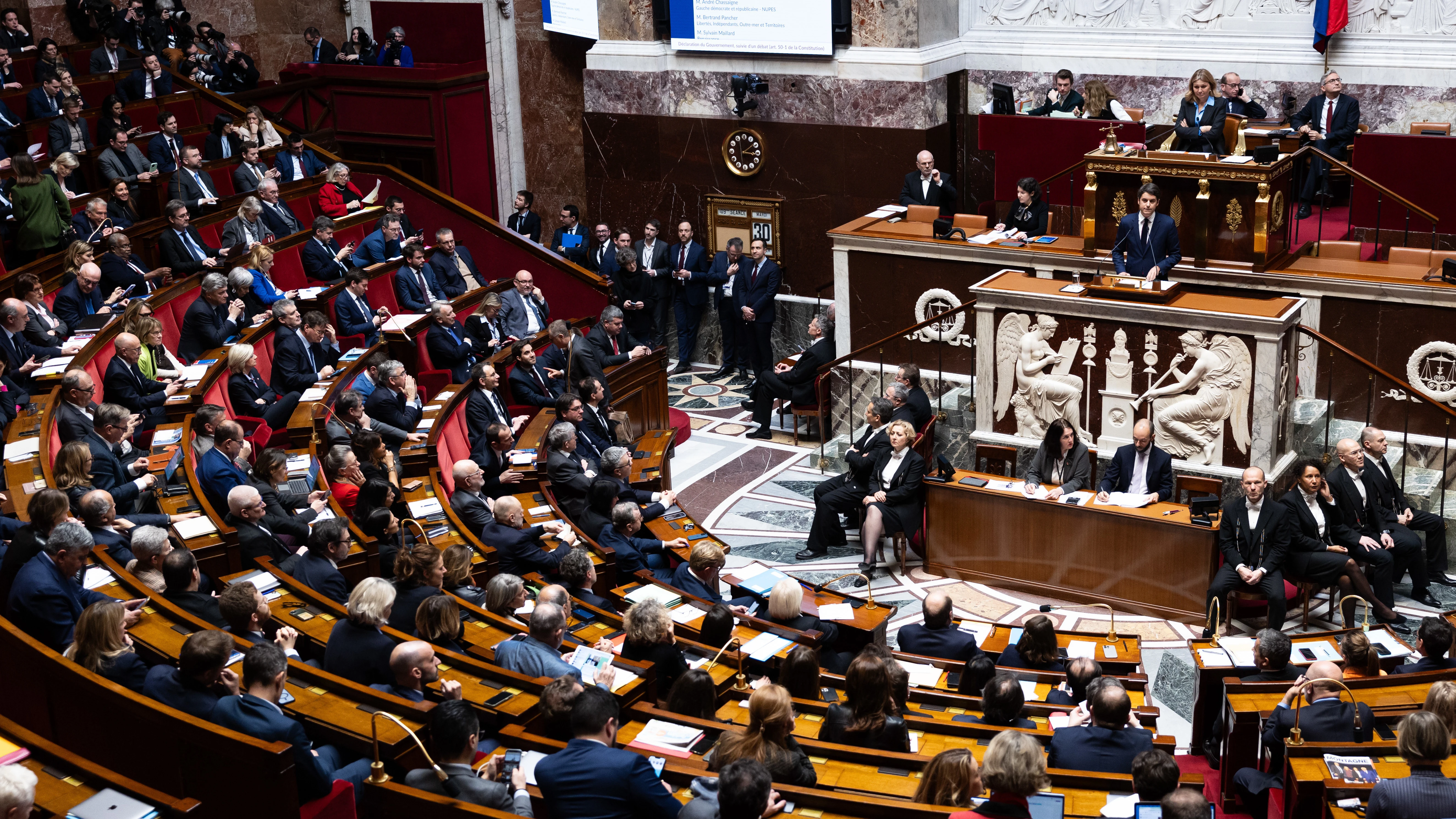 El primer ministro francés, Gabriel Attal, interviene en la Asamblea Nacional francesa