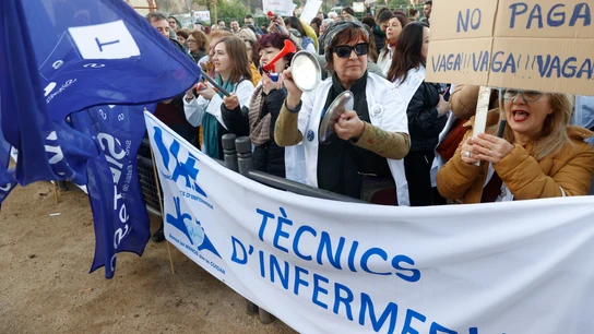 Técnicos sanitarios se han manifestado ante el Parlament el pasado 24 de enero Técnicos sanitarios se han manifestado ante el Parlament el pasado 24 de enero
