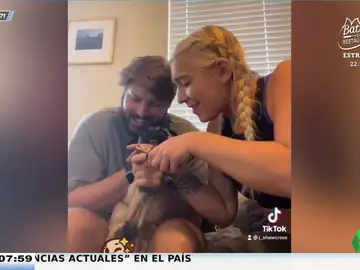 El divertido vídeo viral del perro que grita como si estuviera en una película de miedo cuando van a cortarle las uñas