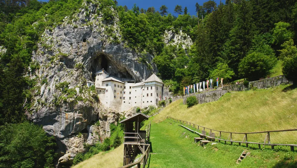 Castillo de Predjama, en Eslovenia