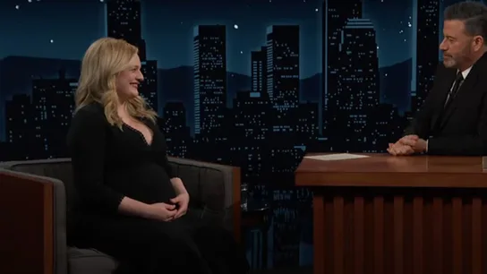 Elisabeth Moss, en el programa de Jimmy Kimmel. Elisabeth Moss, en el programa de Jimmy Kimmel.