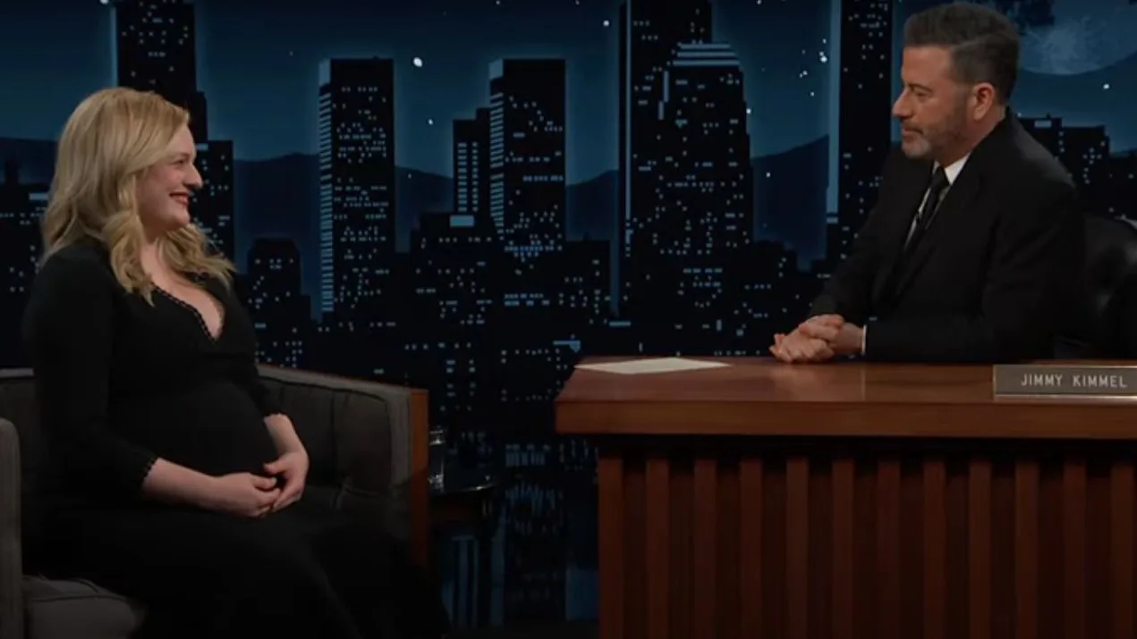 Elisabeth Moss, en el programa de Jimmy Kimmel.
