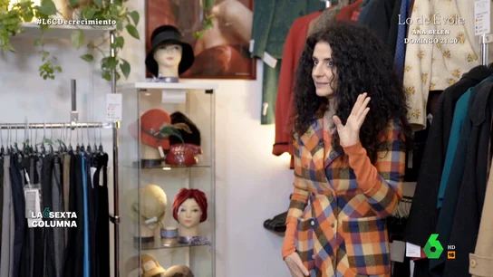 Ana Alpuente carga contra los influencers de ropa 'low cost' "Cuando veo una influencer de 500.000 seguidores con ocho bolsas de una tienda online presumiendo de que por 4 euros se ha comprado tal cosa digo '¿qué tienes en la cabeza?'", afirma rotunda Ana Alpuente, divulgadora de ropa sostenible.