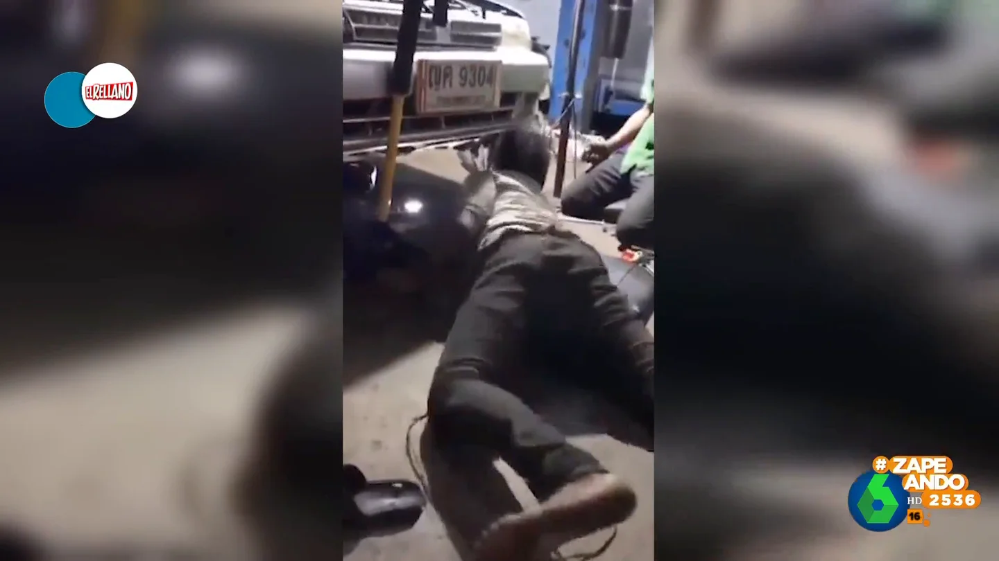 Un mecánico consigue hacerse viral en redes gracias a su 'ardiente' paso de 'twerk' Un mecánico consigue hacerse viral en redes gracias a su 'ardiente' paso de 'twerk'