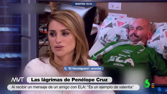 Las lágrimas de Penélope Cruz en 'El Hormiguero' al recibir el mensaje de un amigo con ELA Más Vale Tarde comenta el emocionante momento protagonizado por Penélope Cruz en su entrevista de ayer con Pablo Motos en 'El Hormiguero'. Las lágrimas de la ganadora del Oscar al recibir el mensaje de un amigo con ELA, en este vídeo.