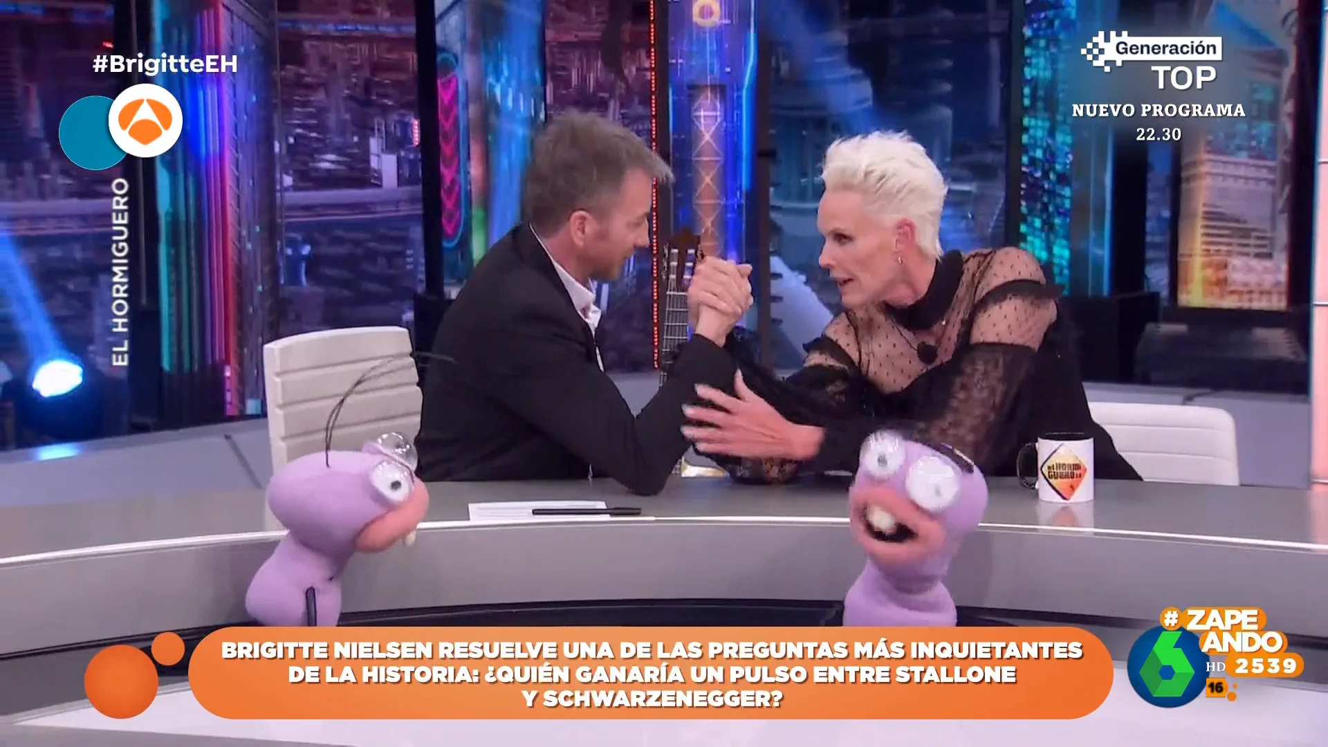 Brigitte Nielsen reta a Pablo Motos a echar un pulso y así termina la competición