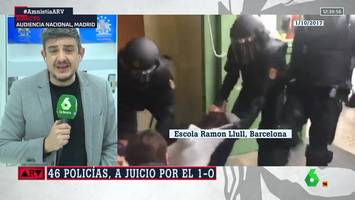 Envían a juicio a los policías nacionales por las cargas del 1-O Envían a juicio a los policías nacionales