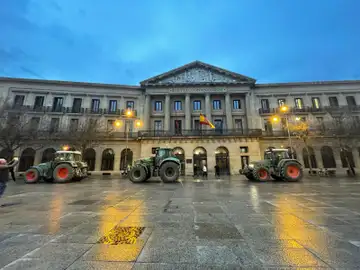 Manifestación de tractores en el centro de Pamplona