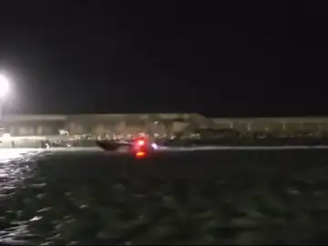 Mueren dos guardias civiles después de que una narcolancha embistiera su patrullera en Barbate, Cádiz