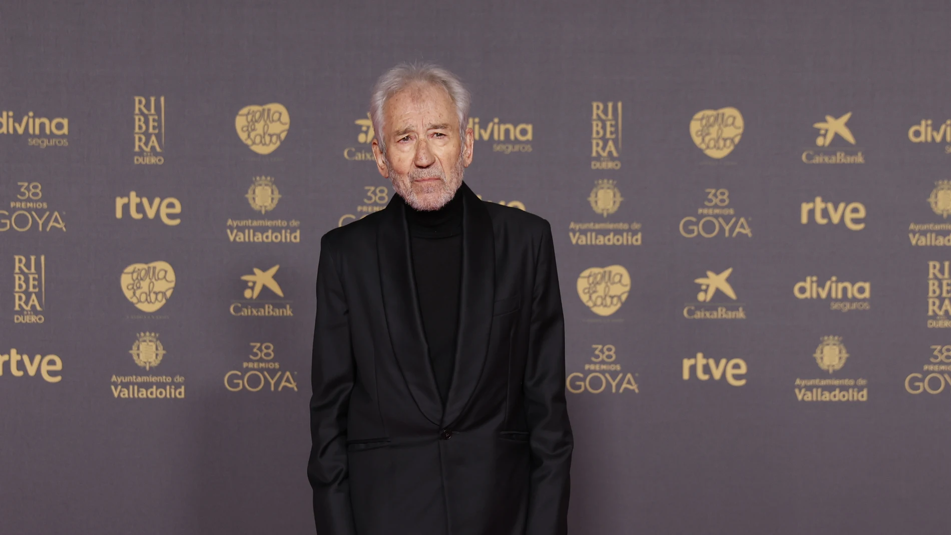 José Sacristán a su llegada a los Premios Goya 2024