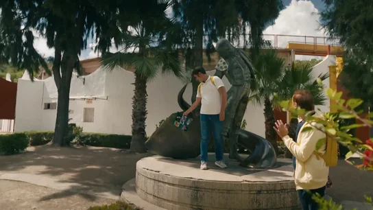 Jesulín visita la estatua que hicieron en su honor: "Los homenajes, en vida, que es como se disfrutan" Jesulín visita la estatua que hicieron en su honor: "Los homenajes, en vida, que es como se disfrutan"