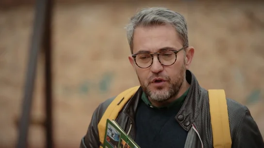 "Cuando se oían las llaves de mi padre en la puerta, la vida cambiaba": Máximo Huerta recuerda el terror que vivía con su madre en casa "Cuando se oían las llaves de mi padre en la puerta, la vida cambiaba": Máximo Huerta recuerda el terror que vivía con su madre en casa