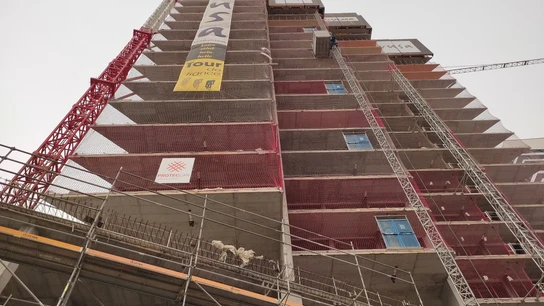 Edificio de viviendas en construcción Edificio de viviendas en construcción