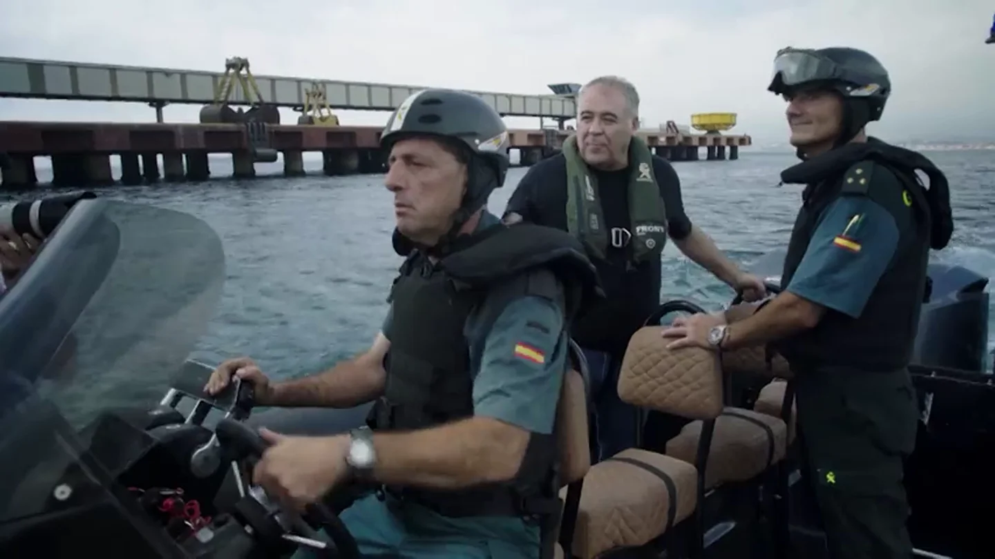 No hay límites en la lucha contra el narcotráfico: la Guardia Civil utiliza lanchas incautadas a narcos para combatir al narco No hay límites en la lucha contra el narcotráfico: la Guardia Civil utiliza lanchas incautadas a narcos para combatir al narco