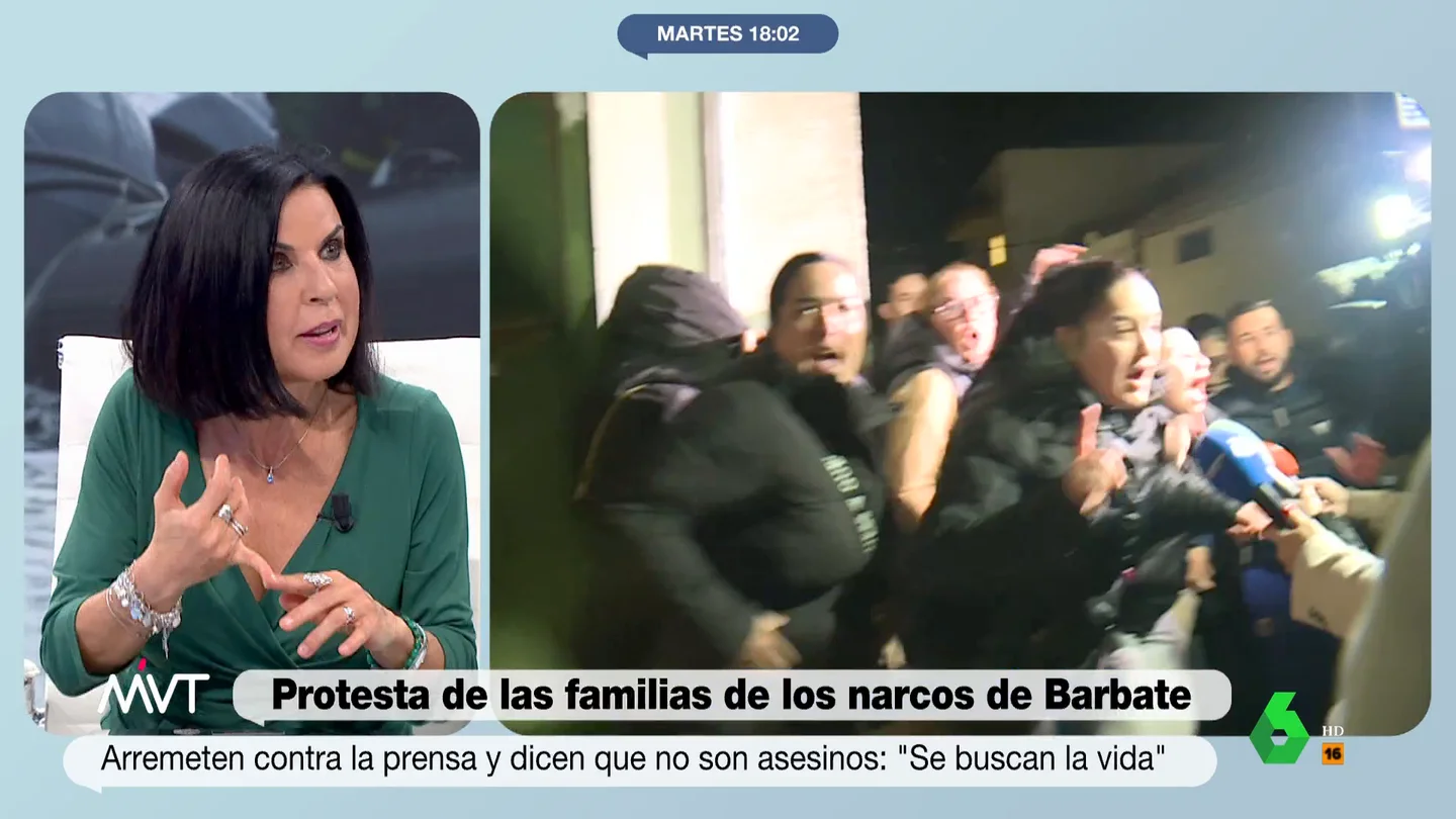 Beatriz de Vicente, sobre los narcos de Barbate: "Los clanes clásicos están muy enfadados porque necesitan tranquilidad" Beatriz de Vicente analiza en este vídeo la reacción de los allegados de los narcos detenidos por el asesinato de los guardias civiles y explica que, en el narcotráfico de Cádiz "antes eran familias y ahora han entrado armas y clanes extranjeros".