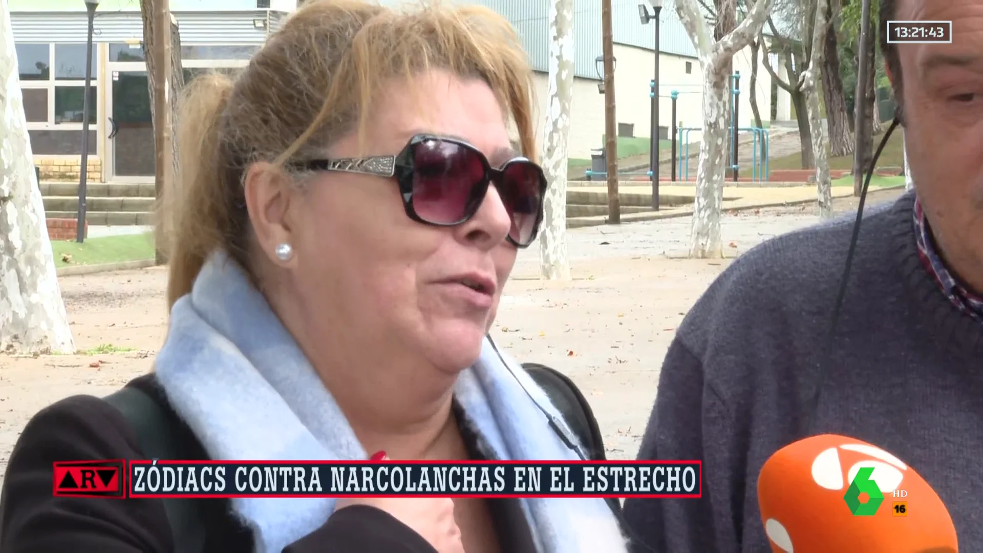  La denuncia de la tía de un agente fallecido en Barbate: "Les da igual que vayan en un flotador" 
