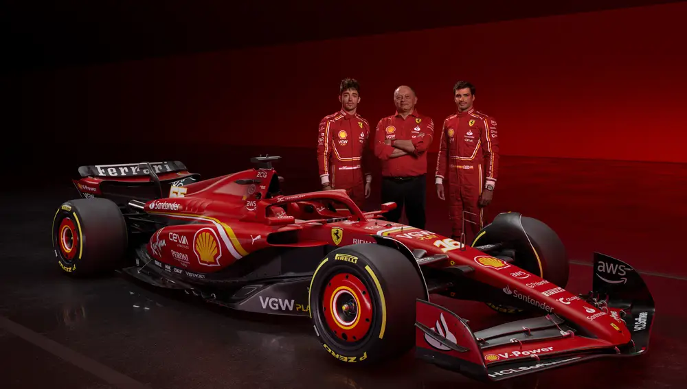 Vasseur, Sainz y Leclerc junto al Ferrari SF-24