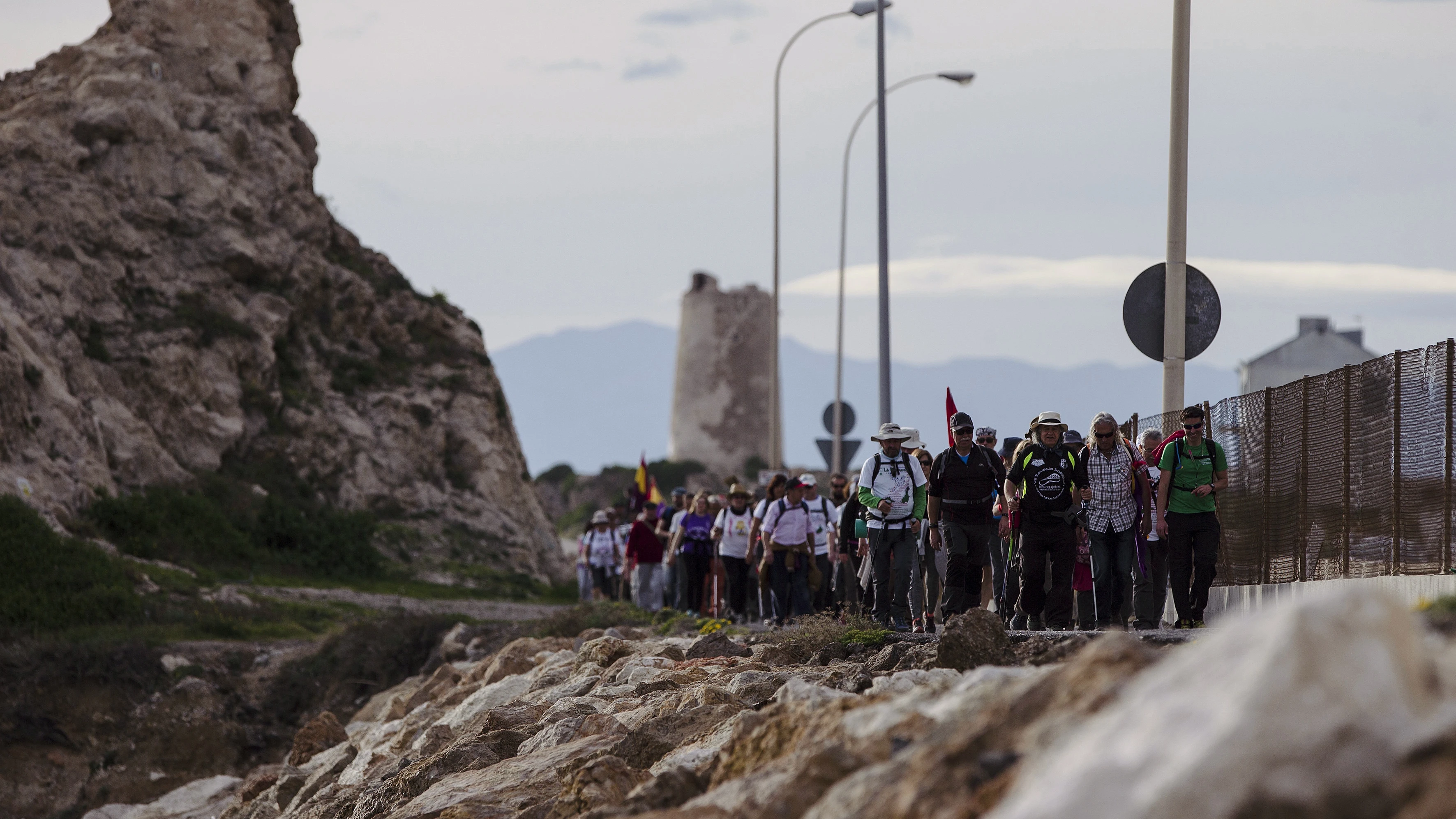 Participantes de la I Marcha de senderismo por las víctimas de "la Desbandá" en 2017