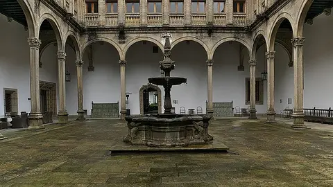 Patio del Hospital de los Reyes Católicos. Santiago de Compostela Patio del Hospital de los Reyes Católicos. Santiago de Compostela