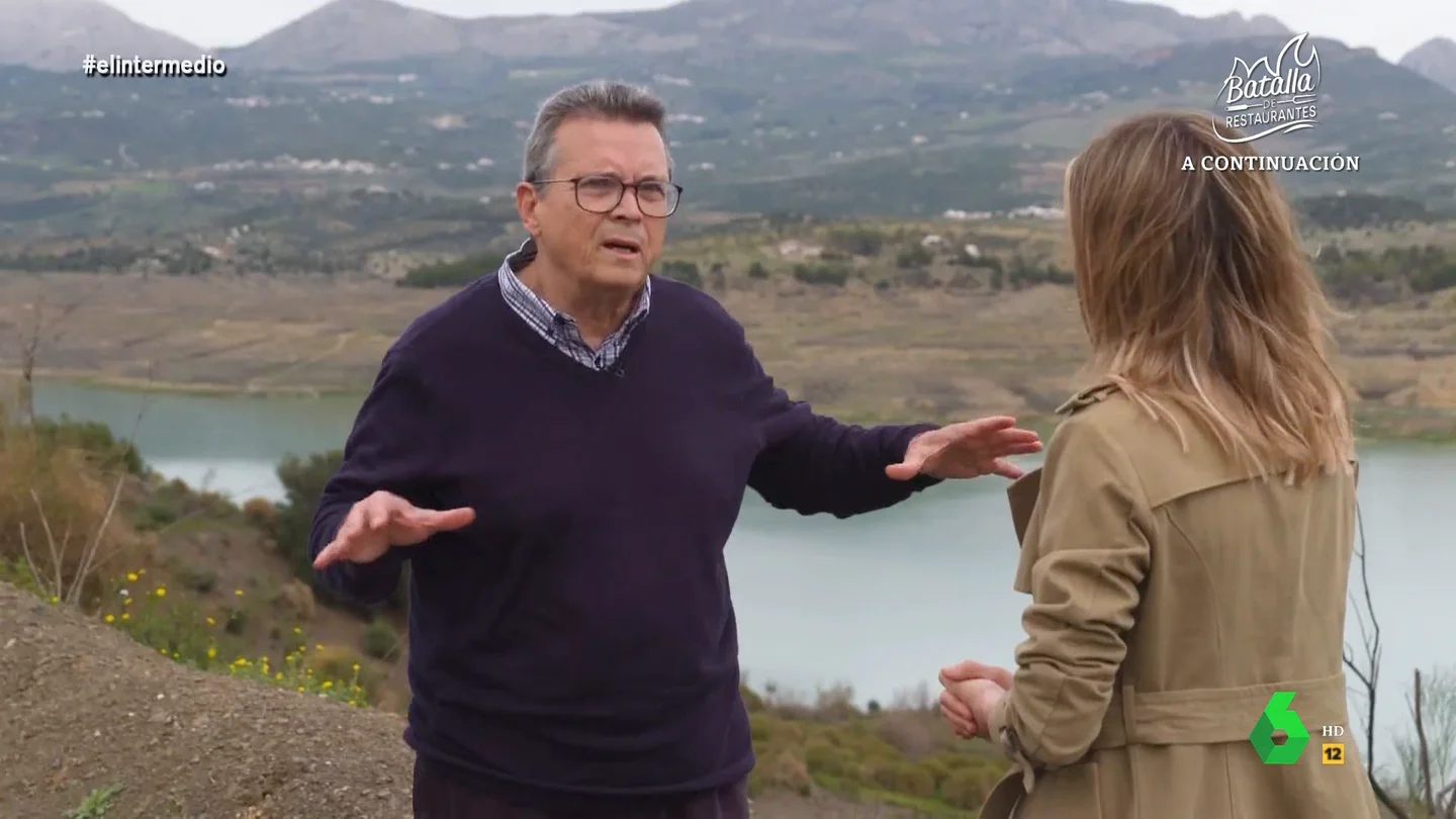 Ecologistas en Acción denuncia la sobreexplotación de los acuíferos de la Axarquía "Siempre ha habido sequía, pero no había la superficie de regadío que hay actualmente", afirma a Andrea Ropero Rafael Yus, coordinador de Ecologistas en Acción en la Axarquía, una zona muy afectada por la sequía donde crecen cultivos tropicales.