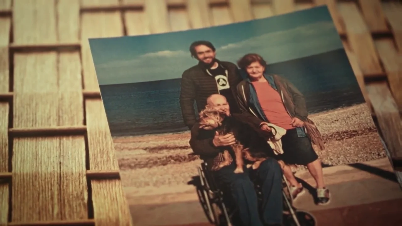 Máximo Huerta con su madre y su padre