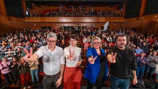Iván Rivas, Ana Pontón, Sandra Permui y Mon Fernández, en un mitin del BNG en Ferrol. Iván Rivas, Ana Pontón, Sandra Permui y Mon Fernández, en un mitin del BNG en Ferrol.