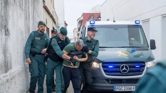 Las cámaras de vigilancia sitúan a los detenidos en la narcolancha de Barbate, según auto de la jueza Las cámaras de vigilancia sitúan a los detenidos en la narcolancha de Barbate, según auto de la jueza