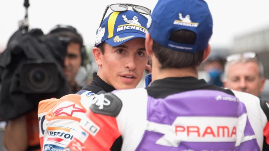 Johann Zarco y Marc Márquez tras probar la Honda Johann Zarco y Marc Márquez tras probar la Honda