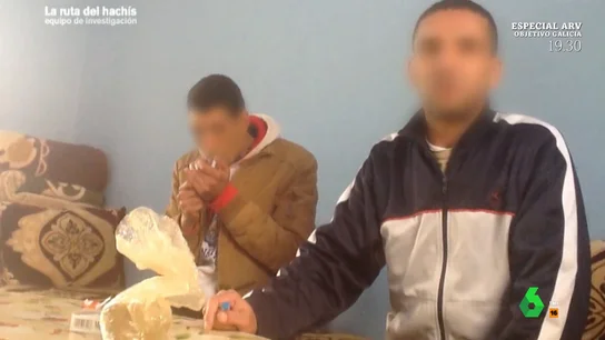 Equipo de Investigación se adentra en la casa de un narco marroquí: "Un kilo por 1.500 euros" Equipo de Investigación se adentra en la casa de un narco marroquí: "Un kilo por 1.500 euros"