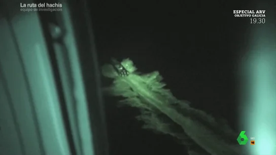Un día en la 'trinchera' del hachís en España: así persigue la Guardia Civil a los narcos en el Estrecho de Gibraltar Un día en la 'trinchera' del hachís en España: así persigue la Guardia Civil a los narcos en el Estrecho de Gibraltar