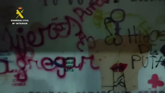 Detienen a siete personas por realizar pintadas machistas y homófobas en un instituto de Seseña, Toledo Detienen a siete personas por realizar pintadas machistas y homófobas en un instituto de Seseña, Toledo