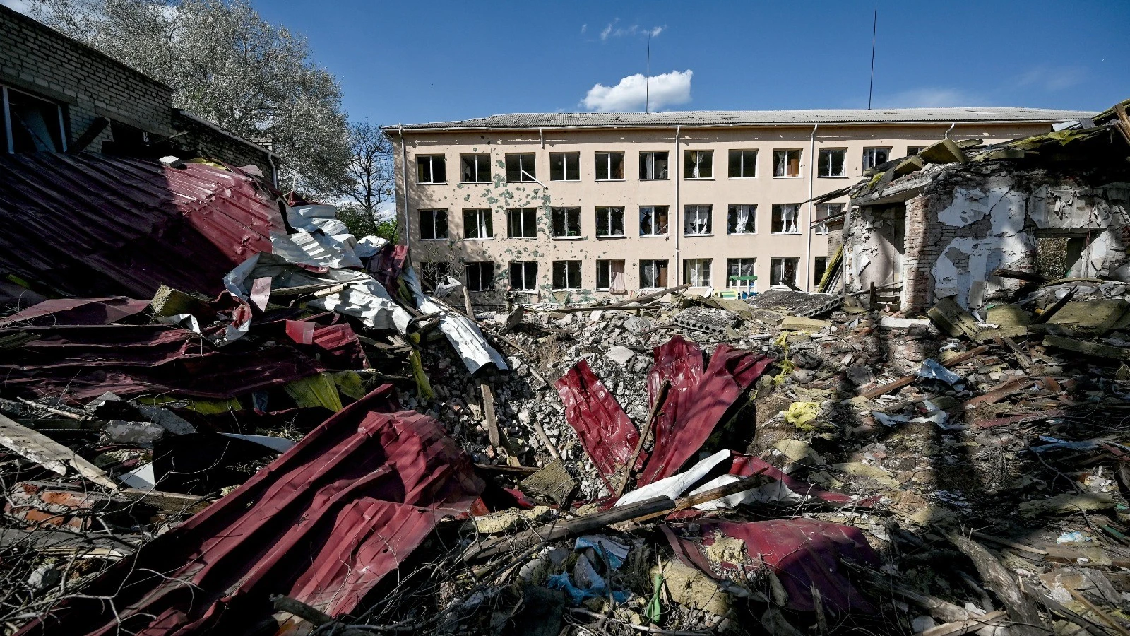 Imagen de archivo de un edificio residencial destruido por bombardeos rusos en Avdiivka