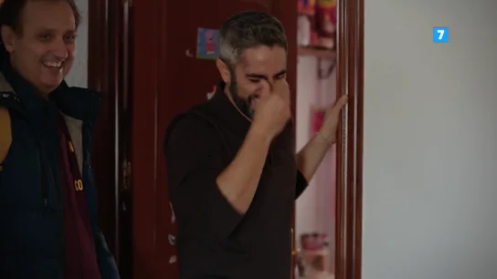 Hoy, en El camino a casa, Albert Espinosa viaja con Roberto Leal hasta su infancia en Alcalá de Guadaira Hoy, en El camino a casa, Albert Espinosa viaja con Roberto Leal hasta su infancia en Alcalá de Guadaira