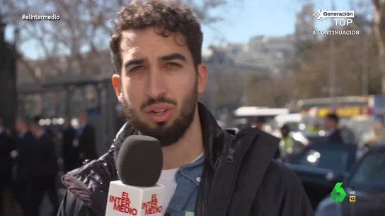 Isma Juárez pregunta a Pedro Sánchez por el coche con el que recorrió España: "¿Conserva el 407?" Isma Juárez pregunta a Pedro Sánchez por el coche con el que recorrió España: "¿Conserva el 407?"