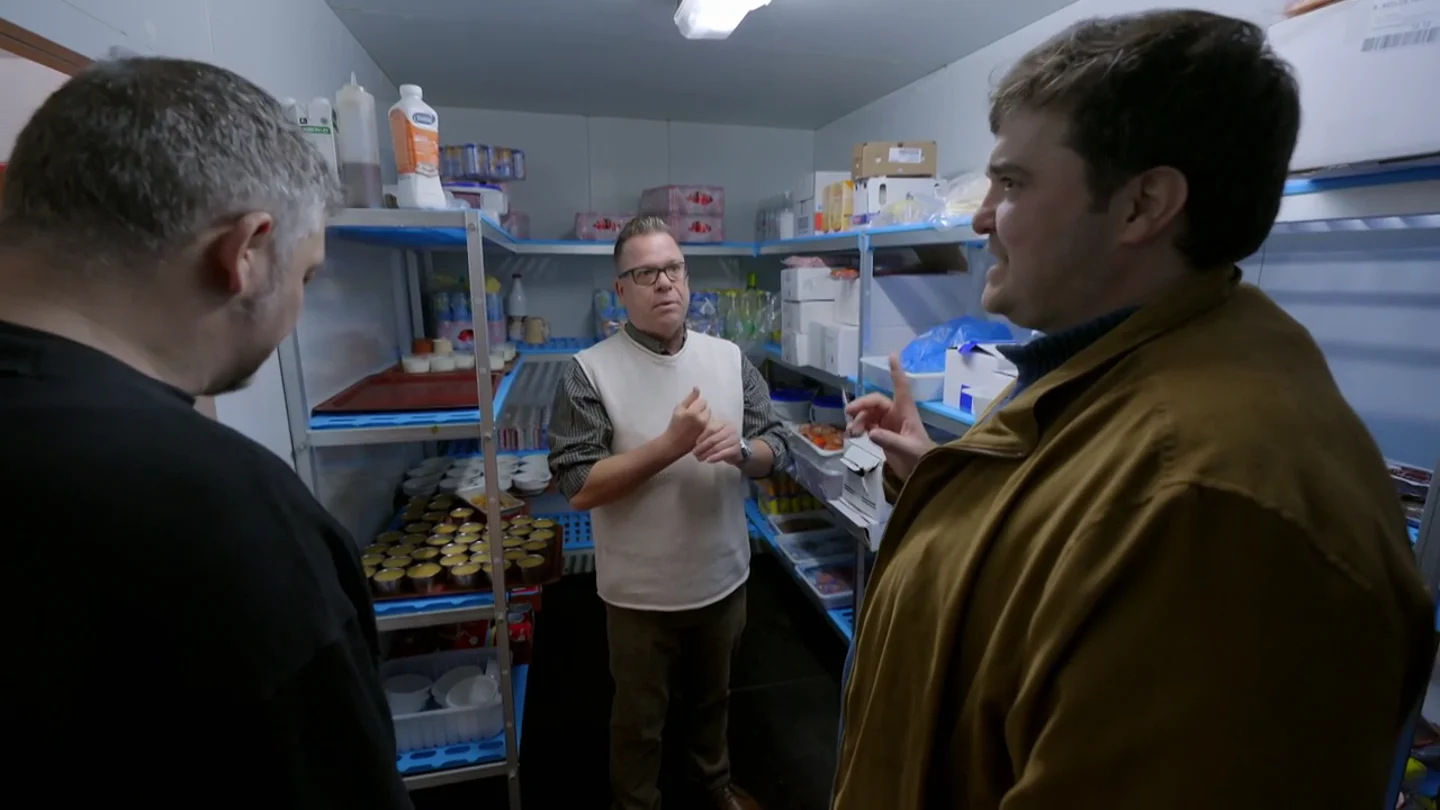 El grave error en la cocina del restaurante Valdeconsejo indigna a Carlos: "Esto es de 1º de EGB de Hostelería" El grave error en la cocina del restaurante Valdeconsejo indigna a Carlos: "Esto es de 1º de EGB de Hostelería"