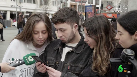 La reacción de los españoles al ver las geniales condiciones y el precio de un piso y su 'pega' laSexta Columna propone a los españoles un juego donde les muestra un piso de 90 metros cuadrados con tres habitaciones, trastero y garaje a muy buen precio. Las reacciones de los entrevistados al descubrir que está en Viena, en este vídeo.