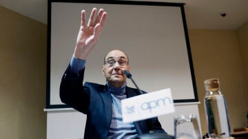 Alejo Vidal-Quadras comparece ante la prensa para informar sobre el atentado que sufrió el 9 de noviembre