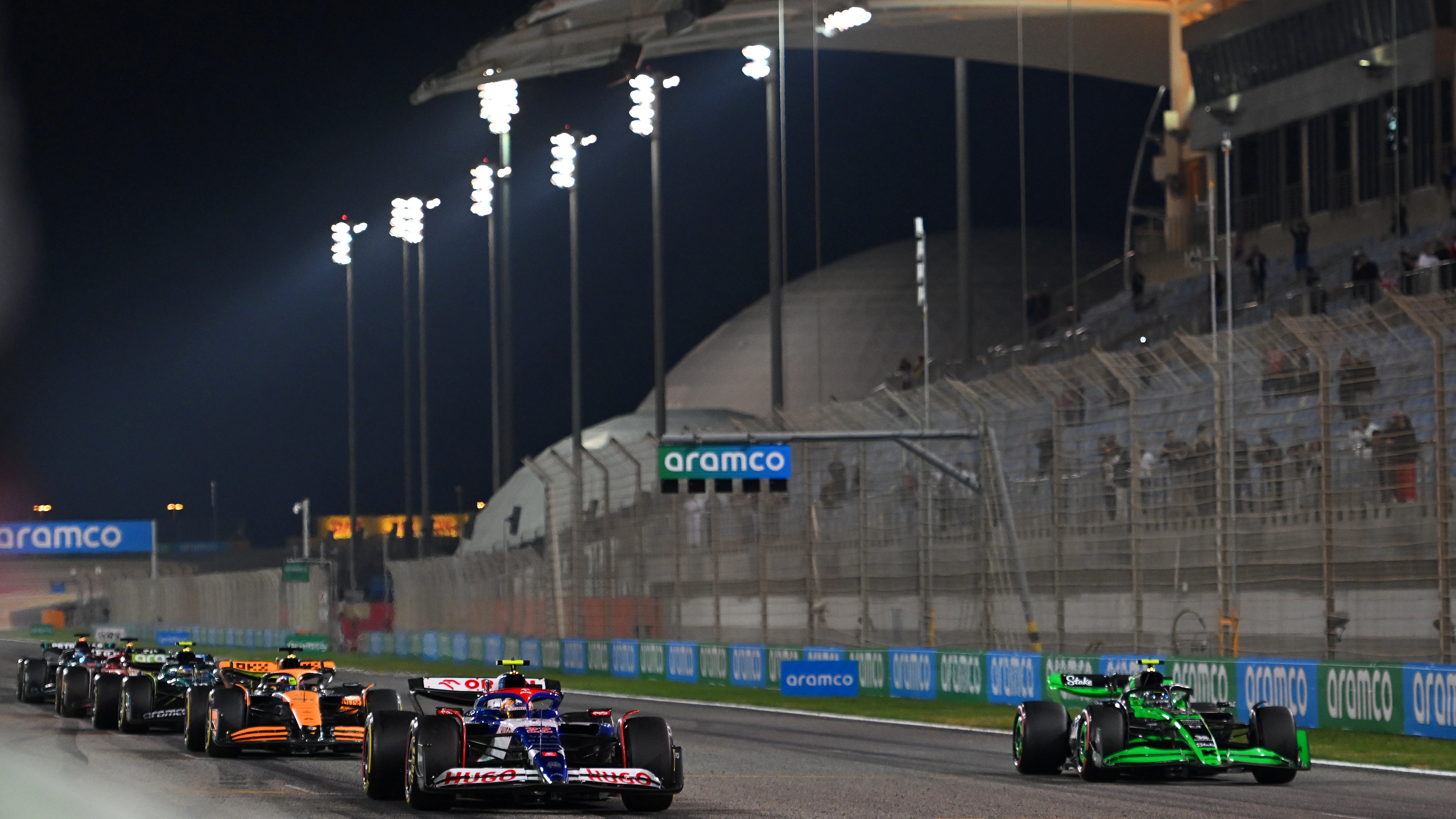 Los coches de F1 durante la pretemporada en Bahréin