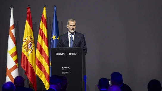 El Rey Felipe VI interviene durante la cena inaugural del MWC, en el Museo Nacional de Arte de Cataluña El Rey Felipe VI interviene durante la cena inaugural del MWC, en el Museo Nacional de Arte de Cataluña