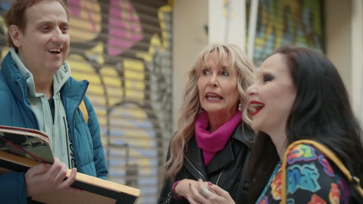 "Me contaste que te destrozaba la boca": así recuerda una amiga de Alaska cómo fue el primer beso de la cantante con "alguien" "Me contaste que te destrozaba la boca": así recuerda una amiga de Alaska cómo fue el primer beso de la cantante con "alguien"