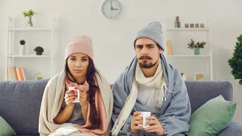 Dos personas con frío Dos personas con frío