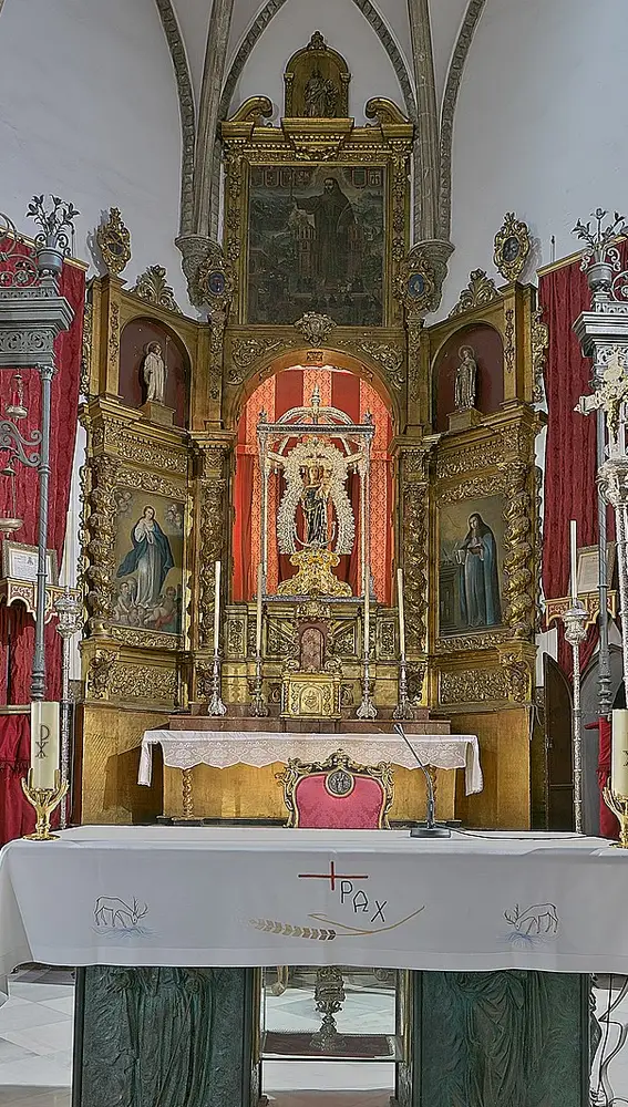 Interior de la iglesia de San Julián de Sevilla