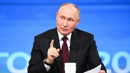 El presidente ruso Vladimir Putin habla durante su rueda de prensa anual de fin de año en Moscú. El presidente ruso Vladimir Putin habla durante su rueda de prensa anual de fin de año en Moscú.