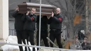 Llega el cuerpo de Navalni a la iglesia