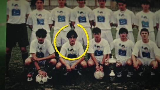 David Bustamante recuerda sus premios jugando al fútbol: "Tenía entrevistas y pensé que iba a ser Cristiano Ronaldo" David Bustamante recuerda sus premios jugando al fútbol: "Tenía entrevistas y pensé que iba a ser Cristiano Ronaldo"