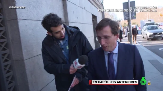 Isma Juárez pregunta a Almeida por su boda Isma Juárez y Almeida