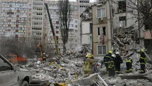 Edificio destruido tras un ataque ruso en Odesa