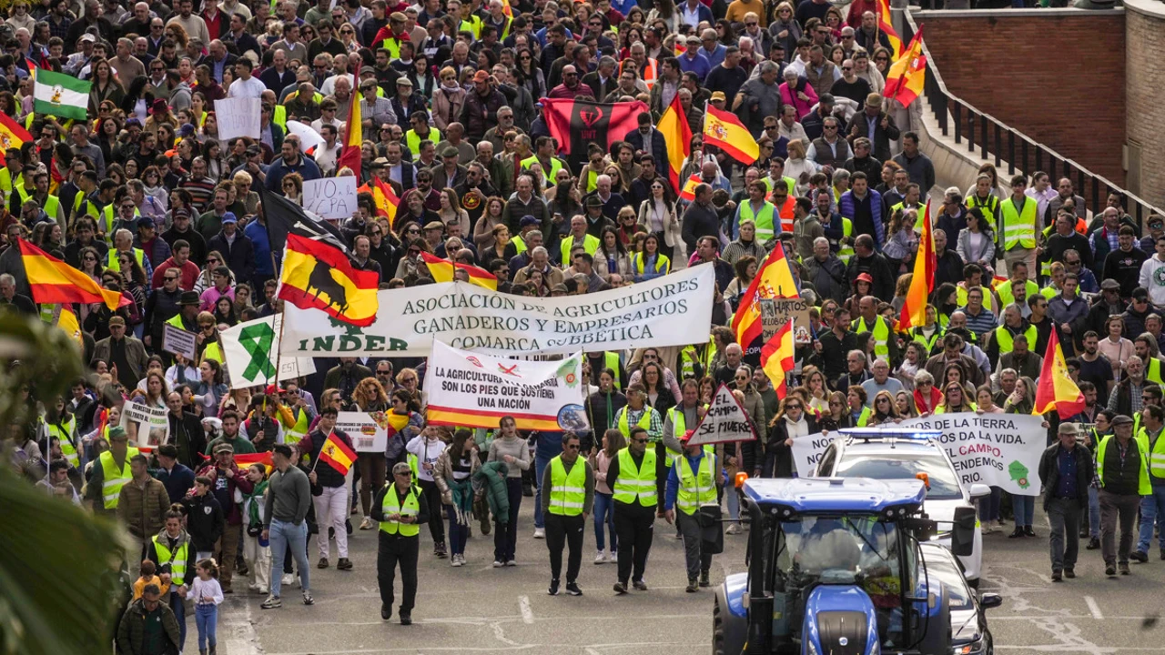 Huelga de agricultores, en directo | Manifestación de agricultores en el centro de Córdoba