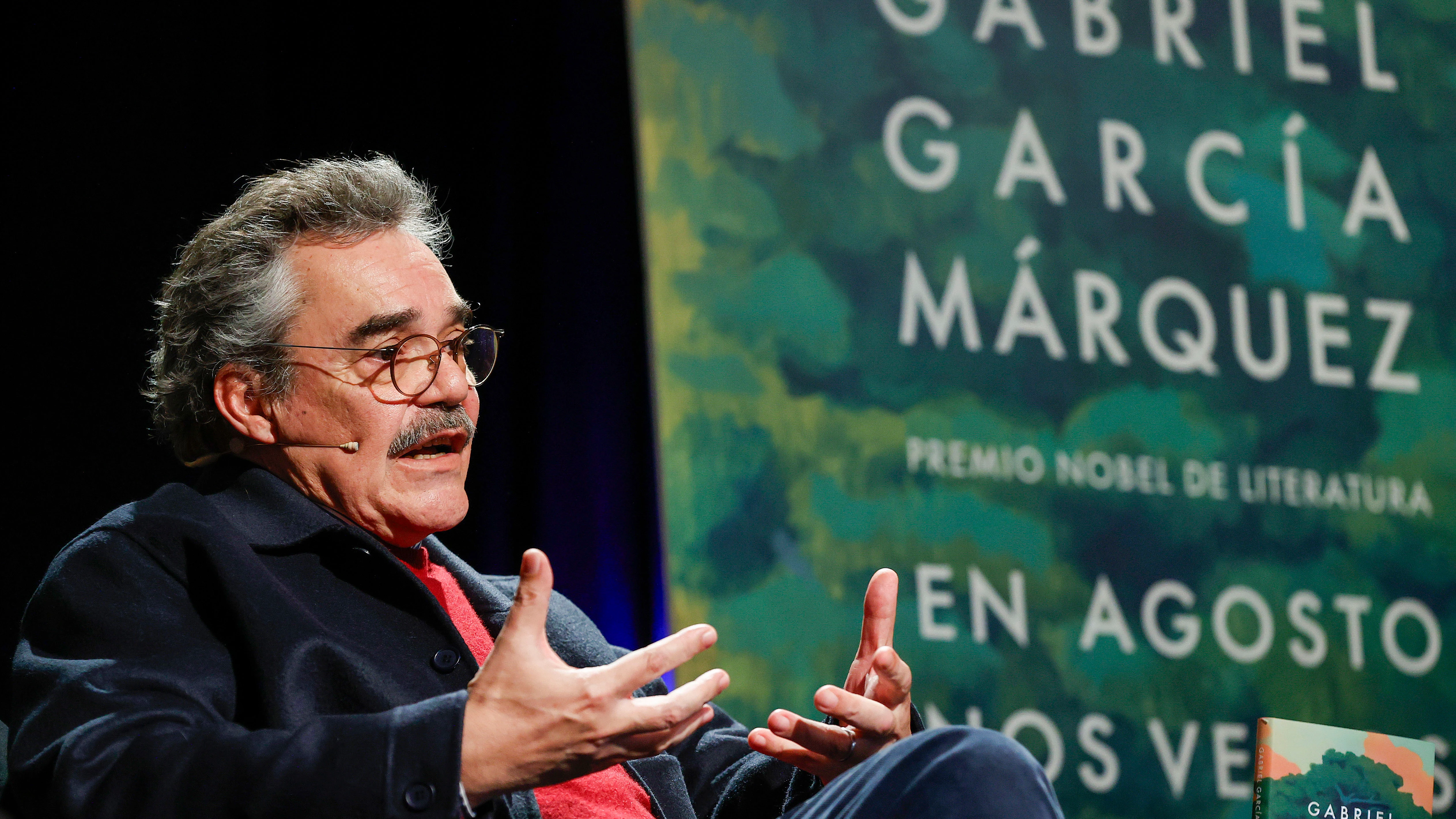 Uno de los hijos de Gabriel García Márquez en la presentación del libro póstumo del escritor